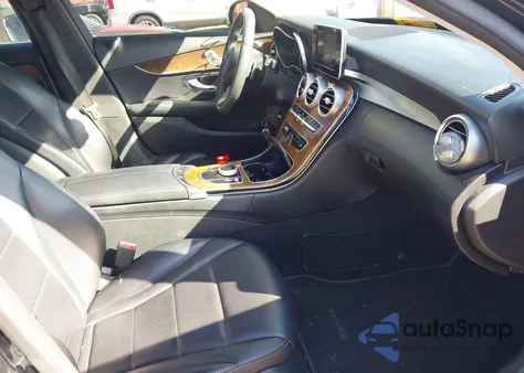 2018 Mercedes-Benz C 300 from USA, damaged, VIN 55SWF4JBXJU255496